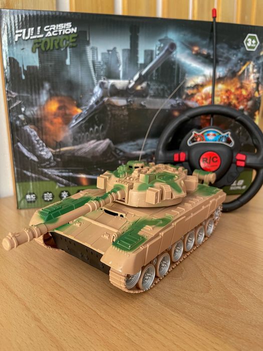 Танк на пульту дистанційного керування