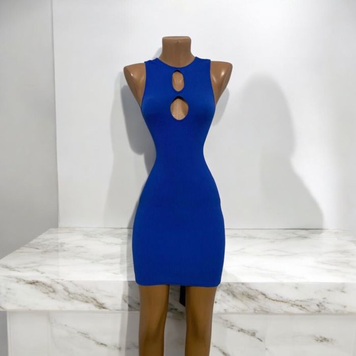 Яскраве плаття,електрик з вирізом