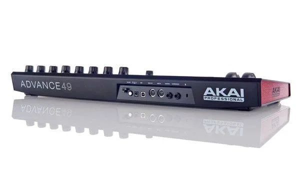 Teclado MIDI Akai Advance 49 - excelente estado - com aftertouch