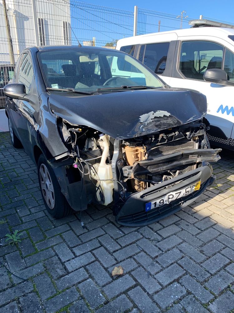 Ford Ka (acidentado) 2015 ; 80 mil km