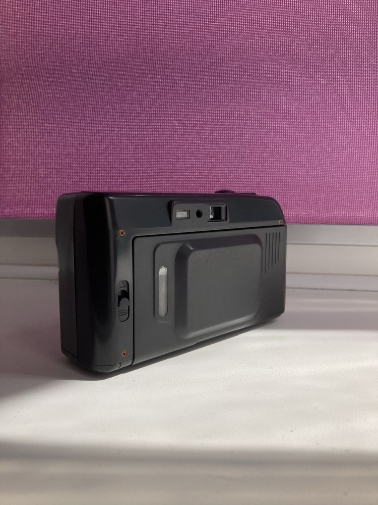 Вінтажний плівковий фотоапарат Premier PC-685