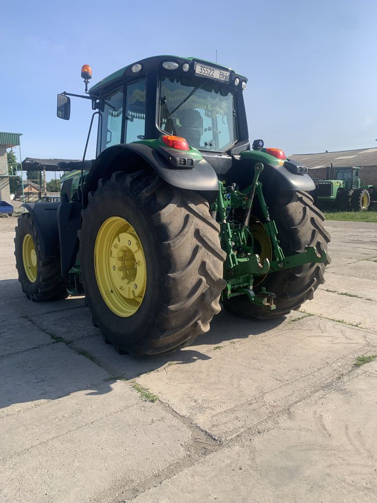 John Deere 6195M