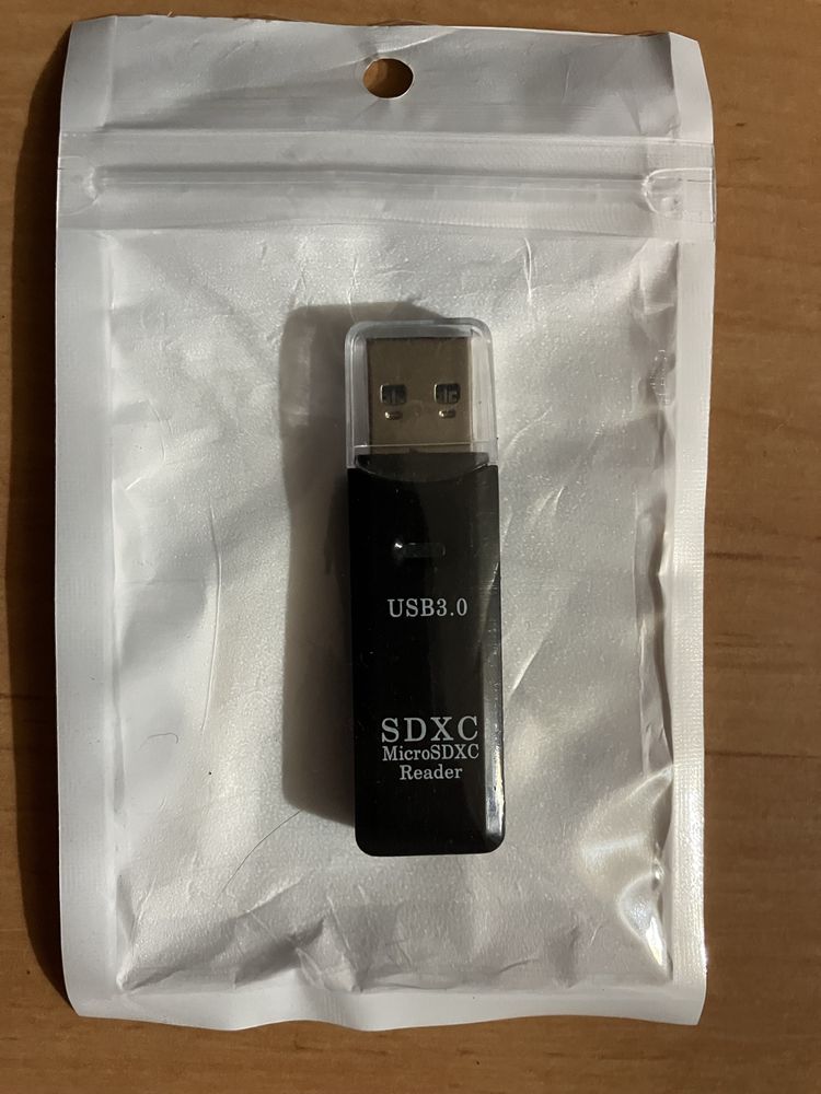Leitor de Cartões SD e Micro SD