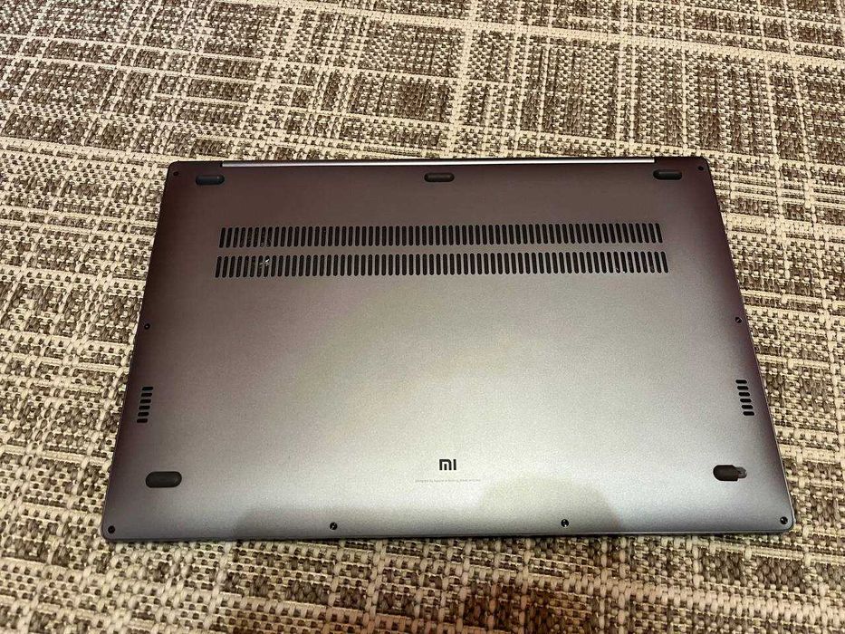 Ноутбук Xiaomi Mi Notebook Pro 15.6 Intel Core i7-8580U (16GB/1TB)