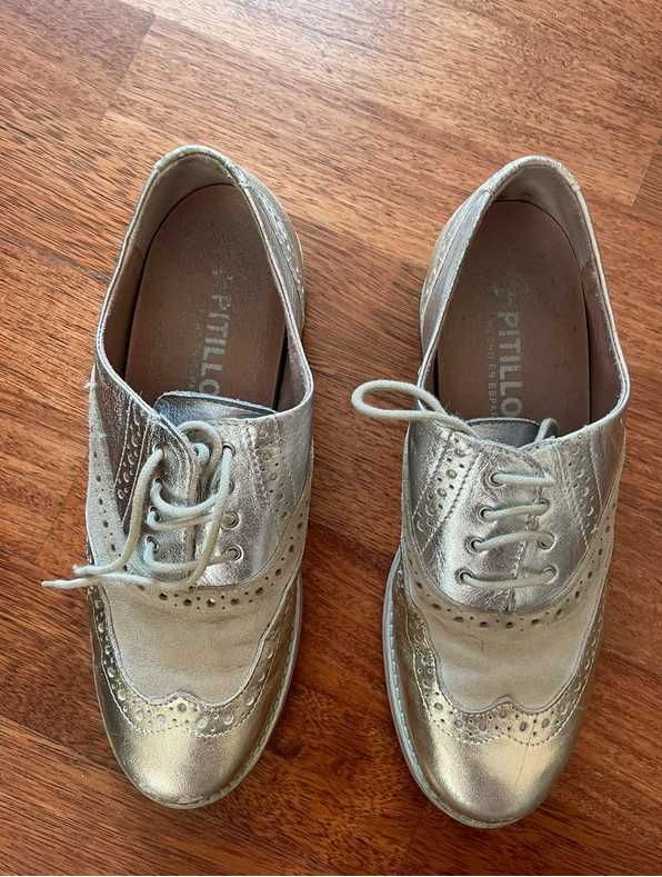 Sapatos Oxford dourados - Marca Pitillos - Tamanho 37