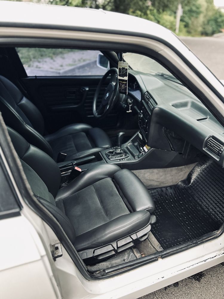 BMW e30 touring/БМВ е30