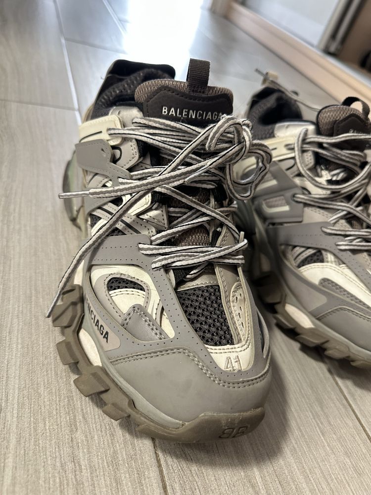 Продам кросівки balenciaga /41 (26-26,5)