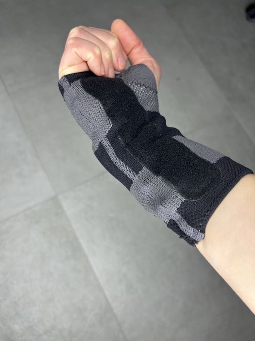 Stabilizator nadgarstka / Opaska kompresyjna