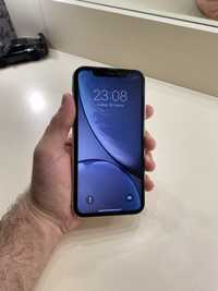 Apple iPhone XR - 64GB