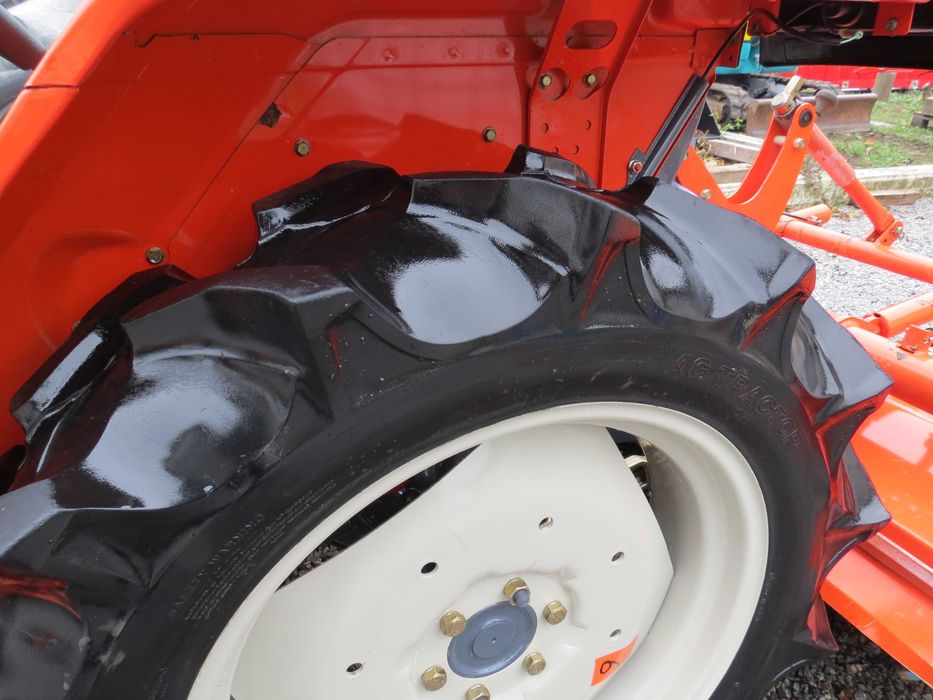 Трактор мінітрактор японський yanmar kubota