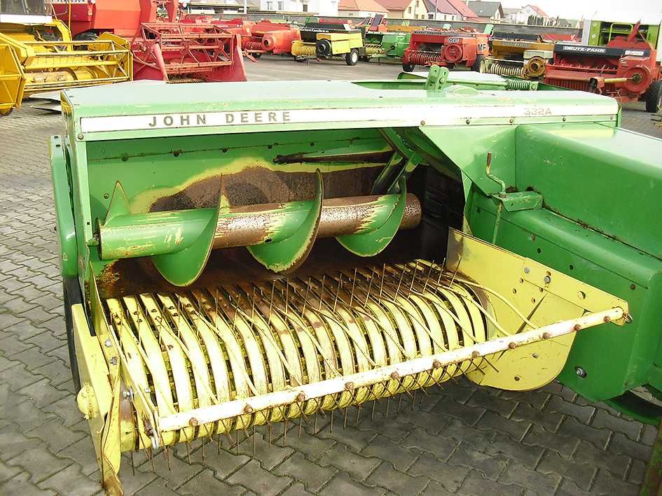 Пресс подборщик John Deere 332 A (Тюкопрес, Прес підбирач)