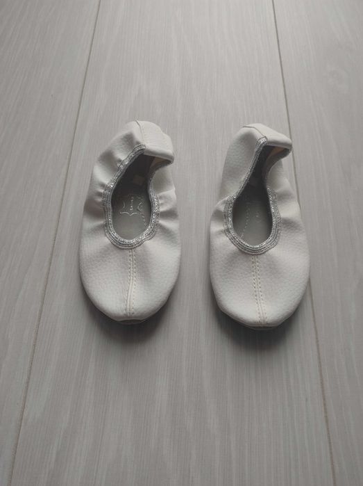 Buty baletki białe dla dziewczynki długość wkładki 15,5 cm
