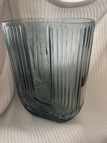 Скляна стильна ваза