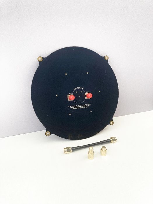 Продам патч антена Triple Feed Patch Array на 14dBi