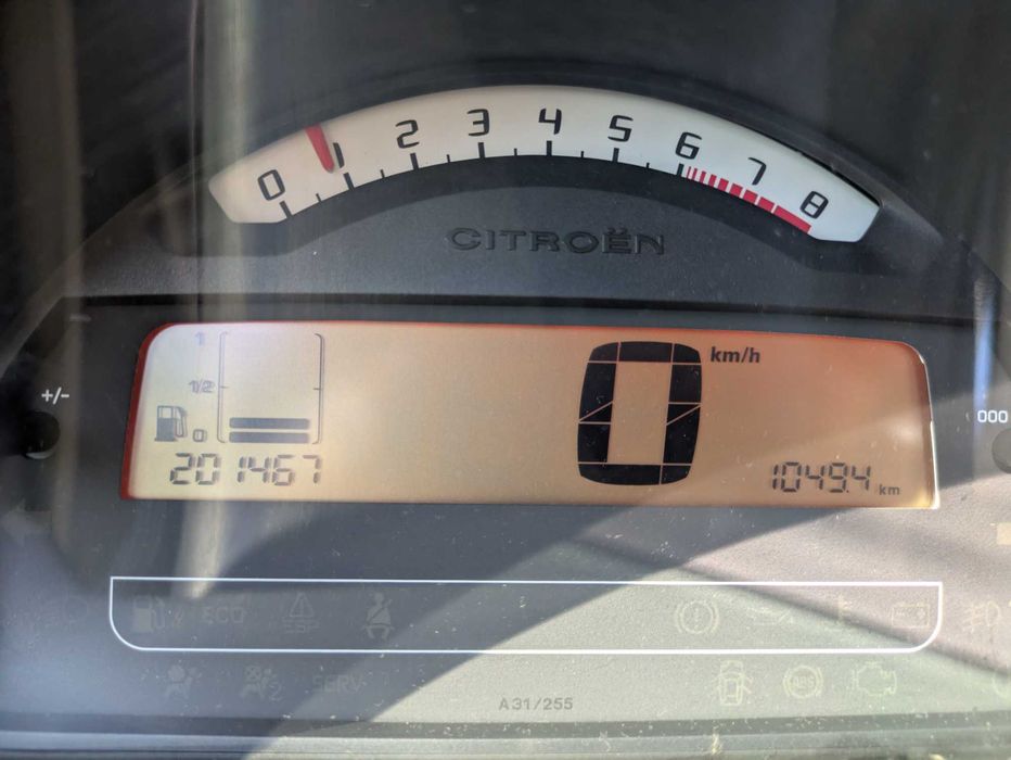 Citroen C3 económico para andar na cidade