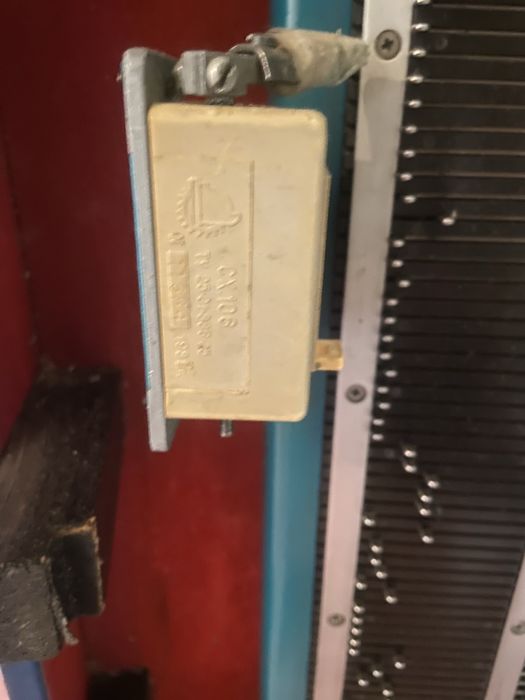 Продам вязальную машинку