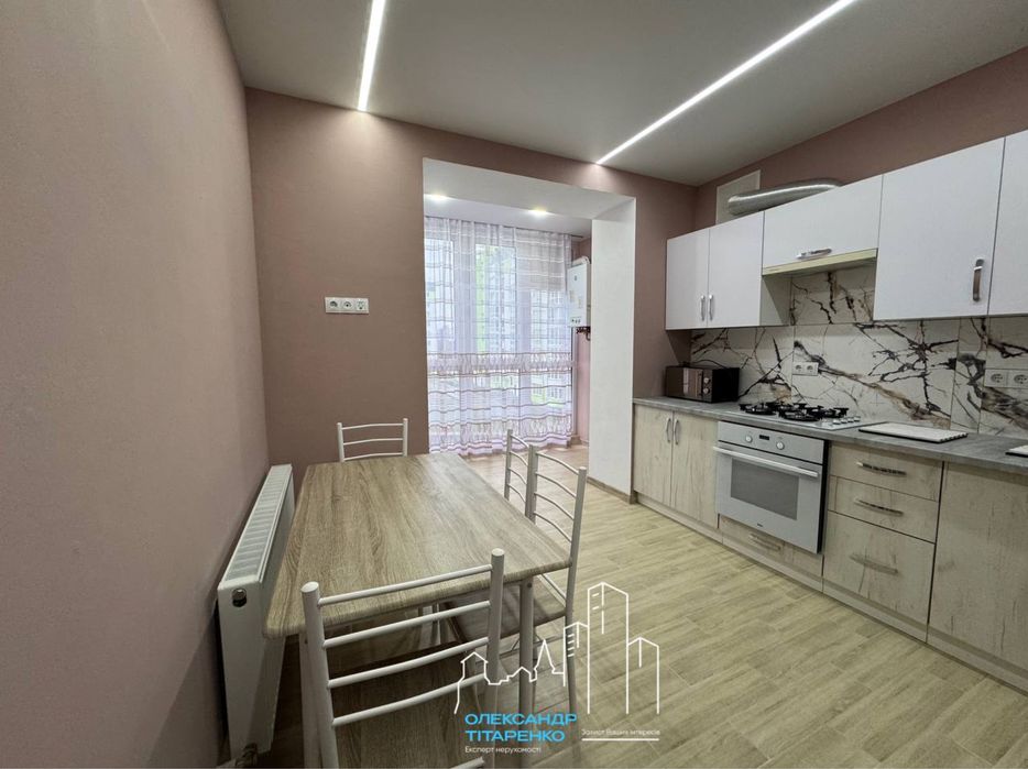 Новесенька квартира в новому будинку