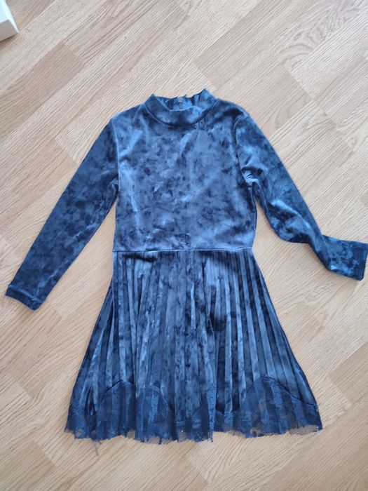 Очень красивое нарядное стильное платье