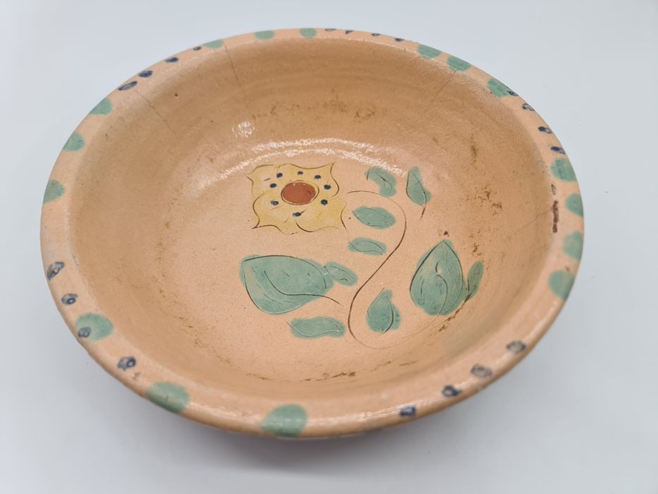 Prato decorativo  em barro, peça de colecção