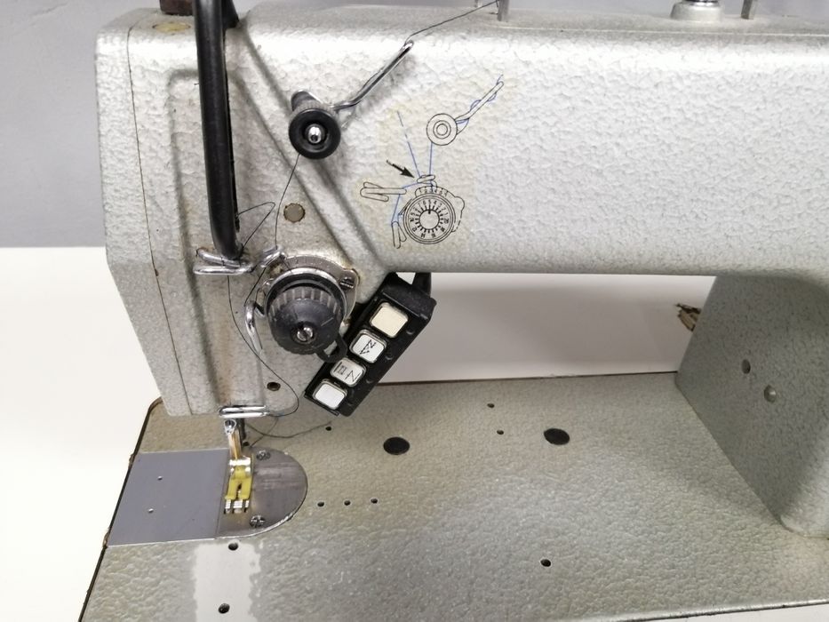 Швейная машина durkopp adler 272