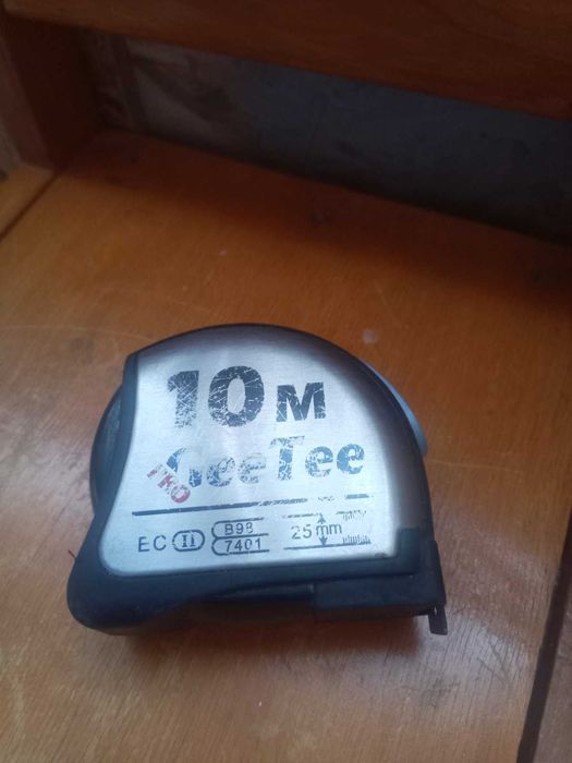Продам професійну рулетку 10 метрів