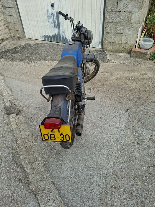 Efs, mobilete e Tricarro