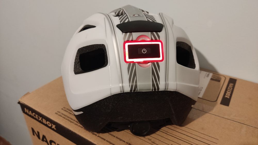 Vendo capacete para andar de bicicleta
