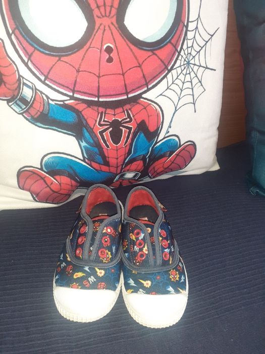Sapatilhas, pantufas e galochas spiderman. Tamanho 26