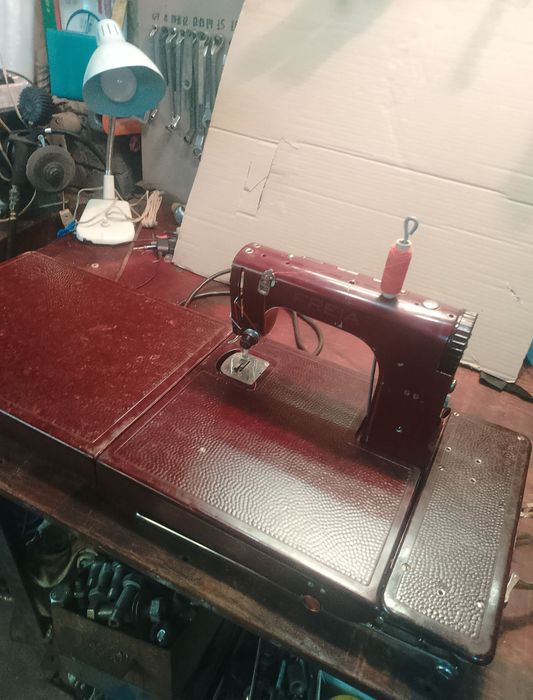 Продам німецьку швейну машину