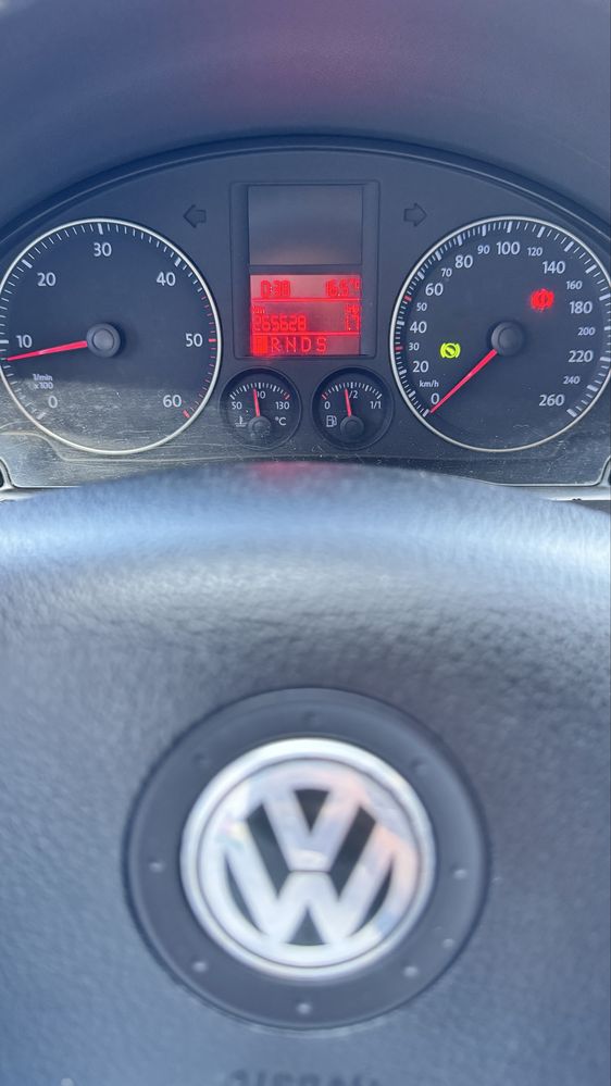 VW Golf 5 Фольксванег Гольф 5 2.0 ДИЗЕЛЬ АВТОМАТ ЕКСКЛЮЗИВ