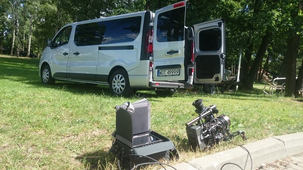 Przewóz osób transfery LOTNISKO transport  koncerty plany zdjęciowe