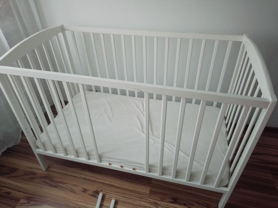 Łóżeczko dziecięce 120×60 z materacem