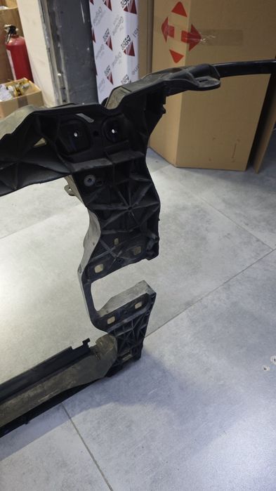 Продам панель кріплення радіаторів (телевізор) 80A805594A, Audi SQ5