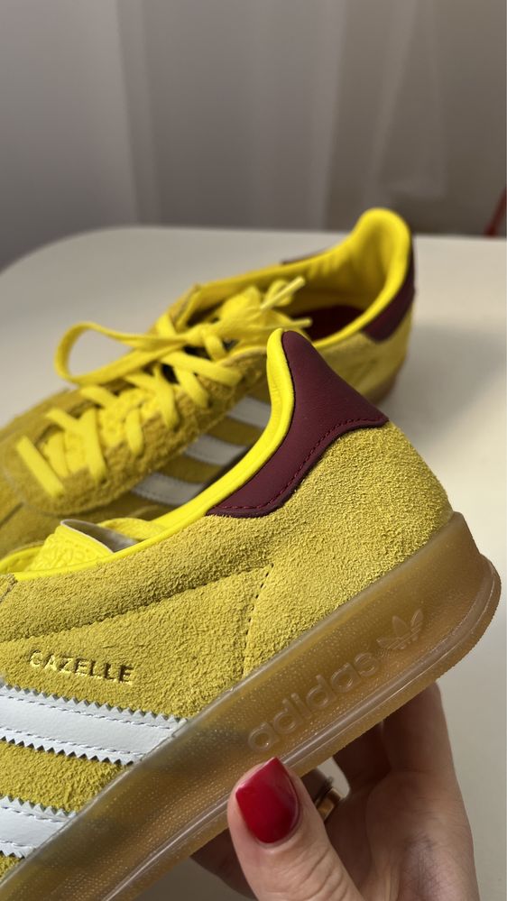 Оригінал Adidas gazelle жовті/бордо 38,5| UK 5.5