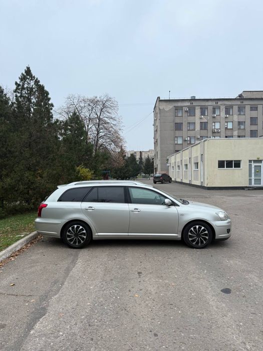 Toyota Avensis 2008р restayling 2,2d механіка 6ступка ідеальний стан