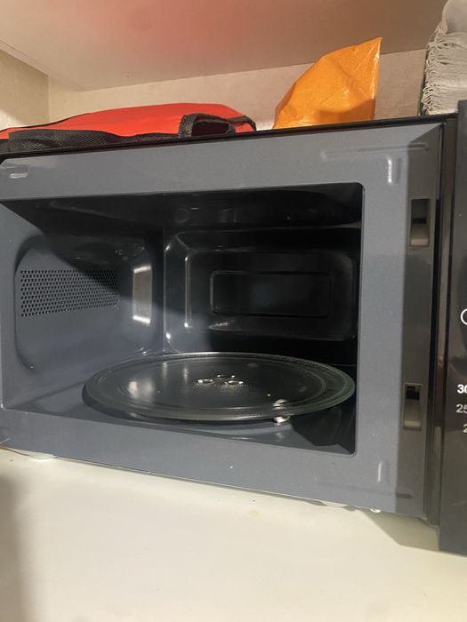 Мікрохвильова піч