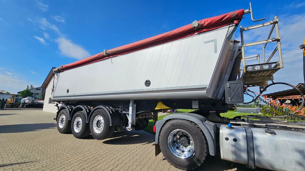 Schmitz Cargobull Ski24  Termomulda Waga 5300kg