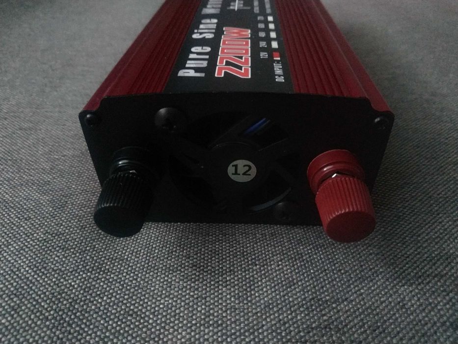 Інвертор чистий синус 12 220В 2200W