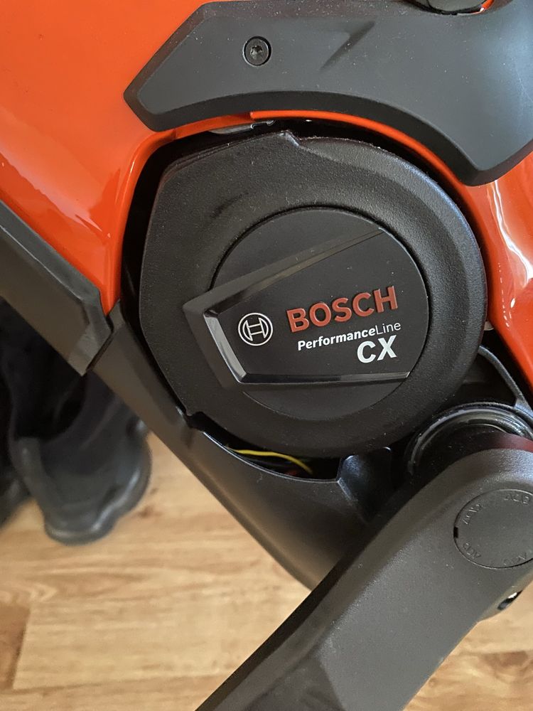 Cube stereo hybrid 120 race 750 sparkorange “n” black