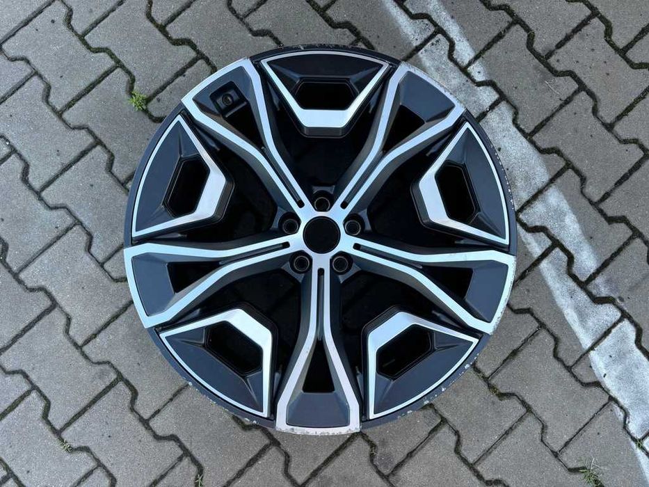 Felga aluminiowa BMW IX 9.5" x 22" 5x112 ET 37 5A02659