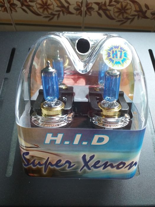 Varias lâmpadas H4, H7, H1, h11