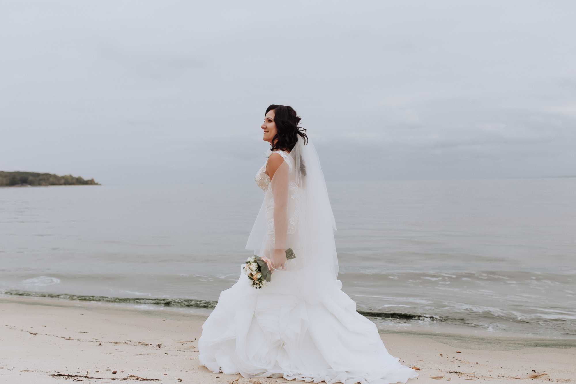 Весільна сукня фасон русалка + фата