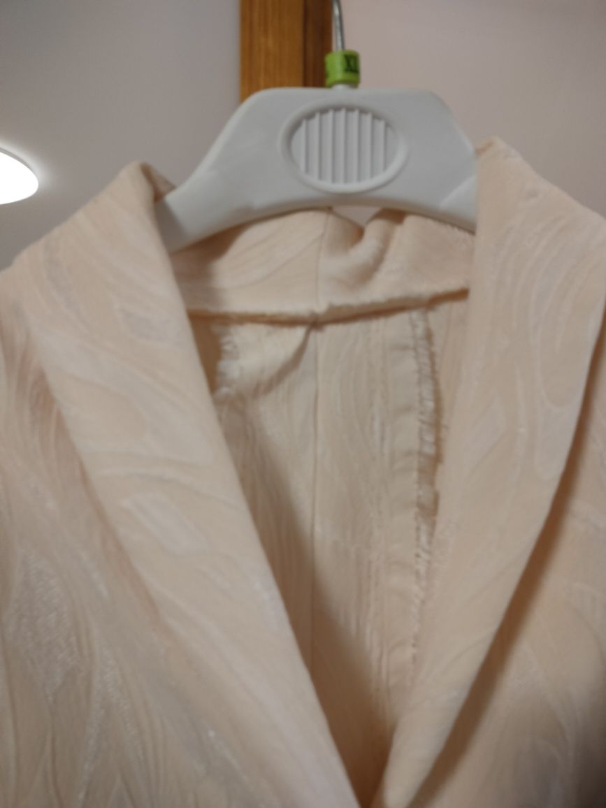 Damski elegancki żakiet kremowy/beżowy r. 52