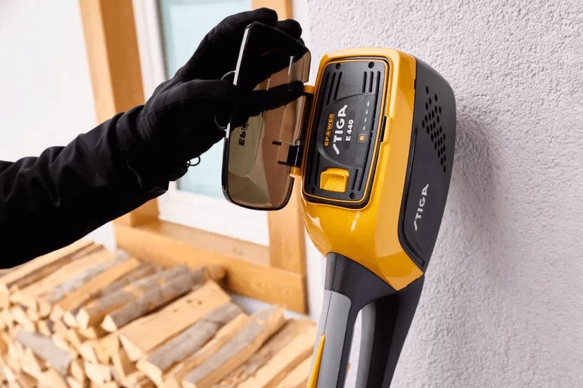 Odśnieżarka Akumulatorowa Stiga St 300E akumulator 2.0Ah + ładowarka