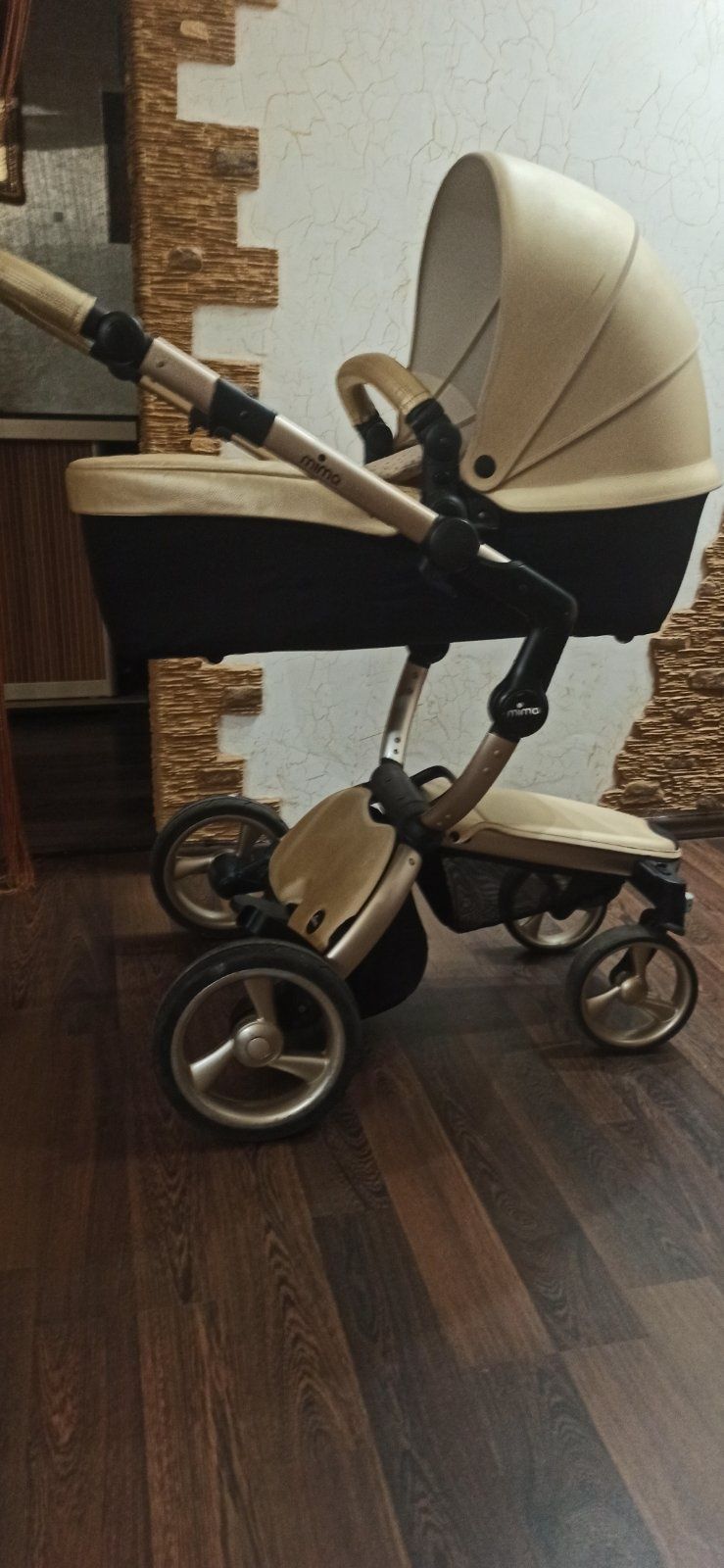 Продам коляску Mima xari