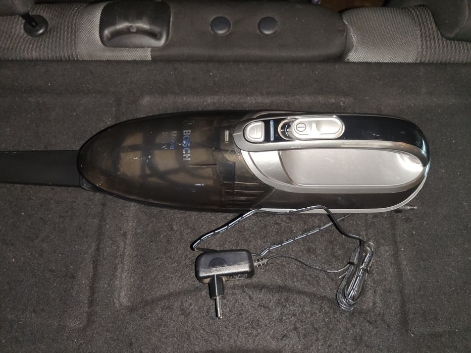 Автомобільний пилосос / Ручний пилосос Bosch BHN20L