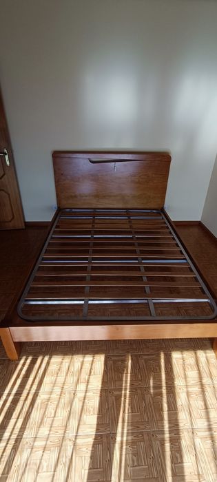 Cama de casal com estrado