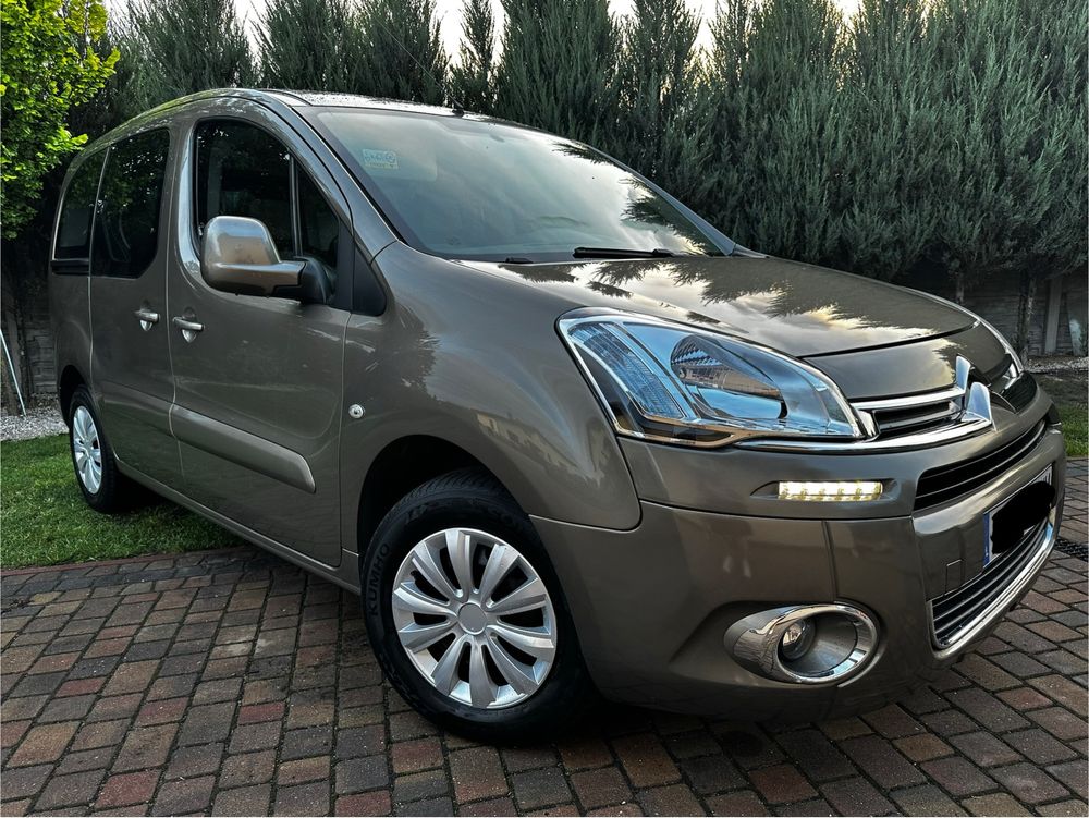 Zarejestrowany Citroen Berlingo II Multispace 1.6 HDI niski przebieg