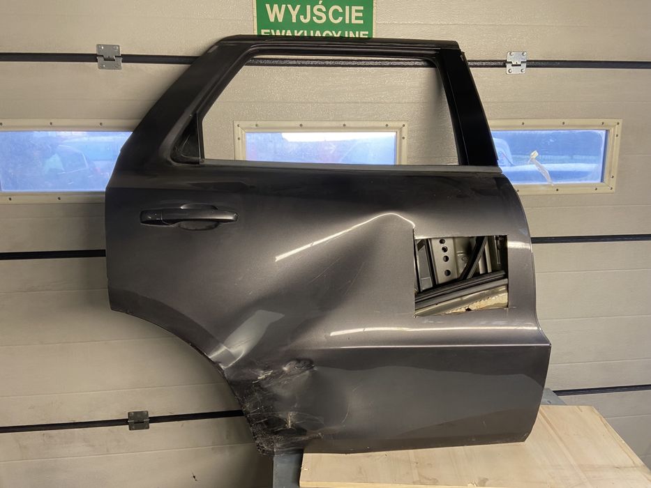 Dodge durango czesci drzwi prawy tyl