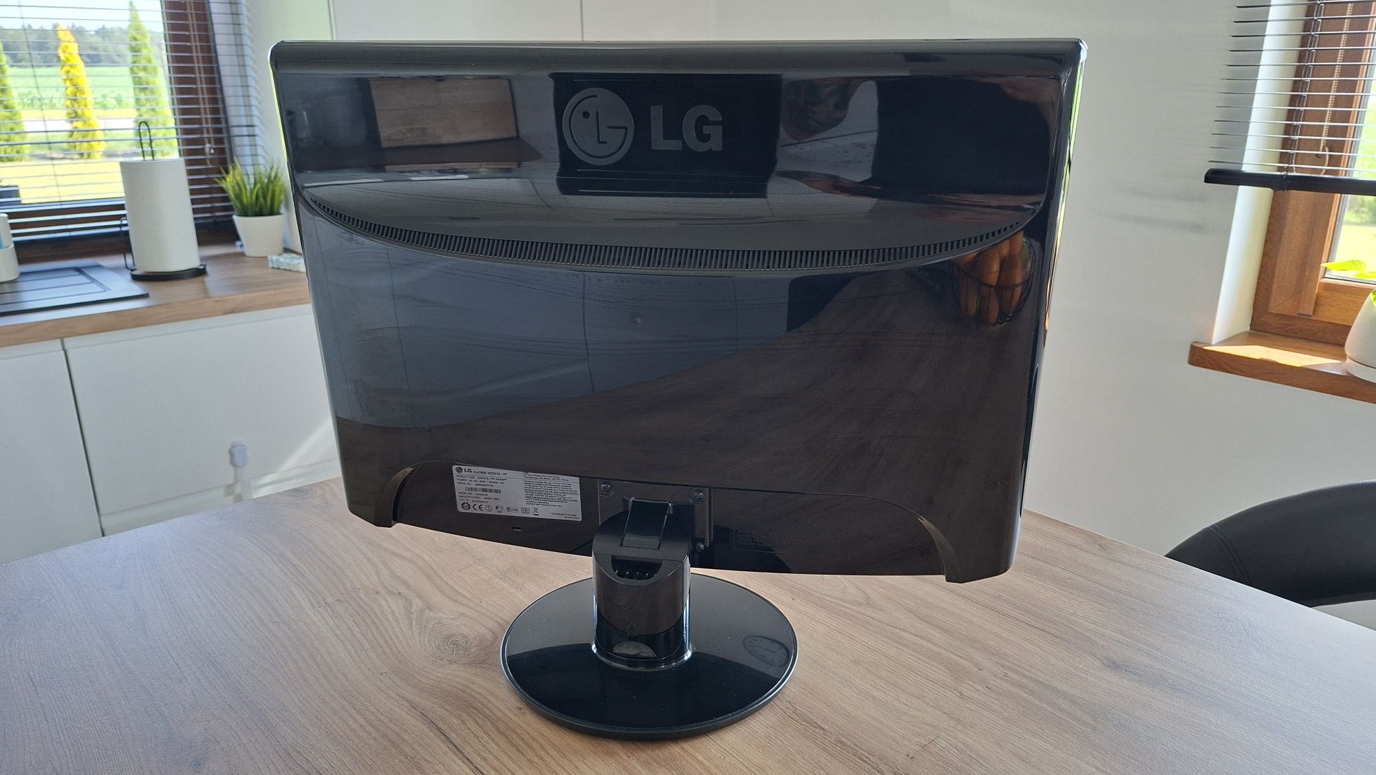 Monitor LCD LG 22 cale